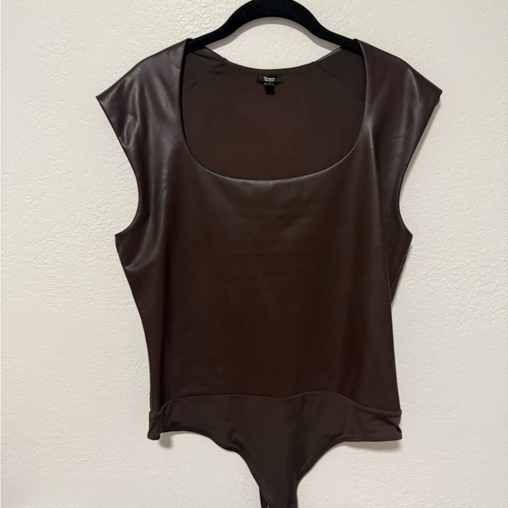Expres body contour bodysuit fake leather look brown size large
